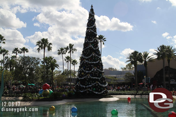 Echo Lake and the Christmas Tree