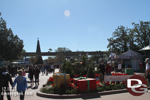 A topiary photo spot set up as you walk toward World Showcase.