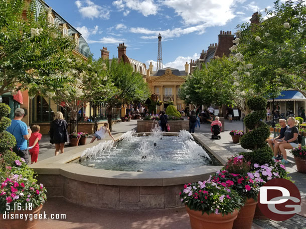 Beauty and the Beast topiaries.