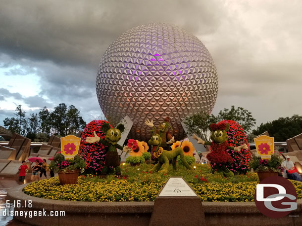 The entrance topiaries.