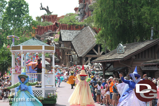 Due to the recent Maleficent Dragon fire the Sleeping Beauty section has been heavily modified.  Most of the performers are gone while the dragon is being repaired.  Prince Phillip and Princess Aurora ride on a gazebo 