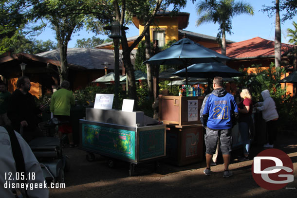 A small line for coffee on the way to Pandora.