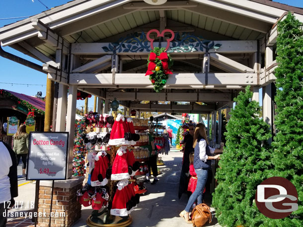 Another look at the gift shop.