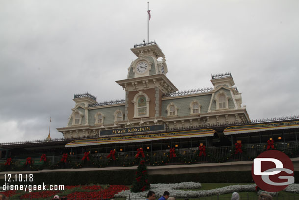 25 minutes later inside the Magic Kingdom.