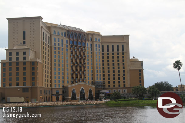 The exterior on this side looks just about complete. Only a little scaffolding on the right side near the lobby.