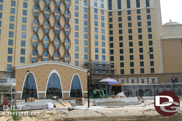 A closer look at the Gran Destino tower area.  Looks like benches taking shape.