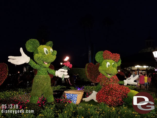 Mickey and Minnie topiaries