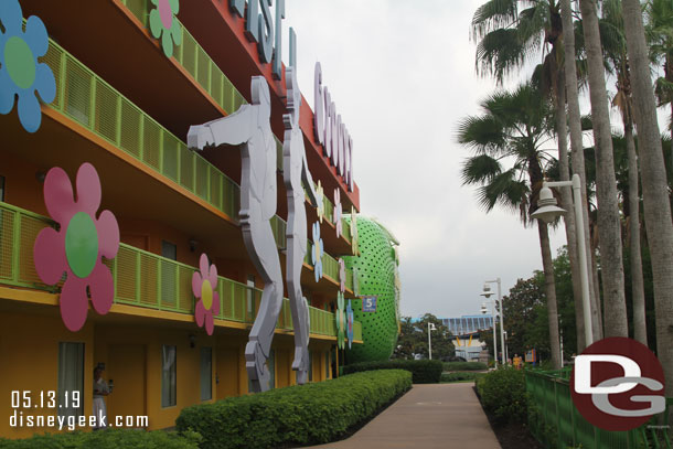 Taking a walk out to see the Disney Skyliner work at Pop Century before heading to a park today.