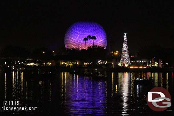 A classic Epcot picture.