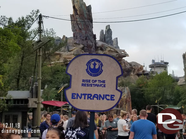 As you enter there are a lot of Cast Members to help you out and point in in the correct direction for your destination.