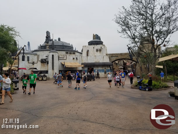 Making my way into Black Spire Outpost now for a look around.  I have not visited this side of Batuu yet.