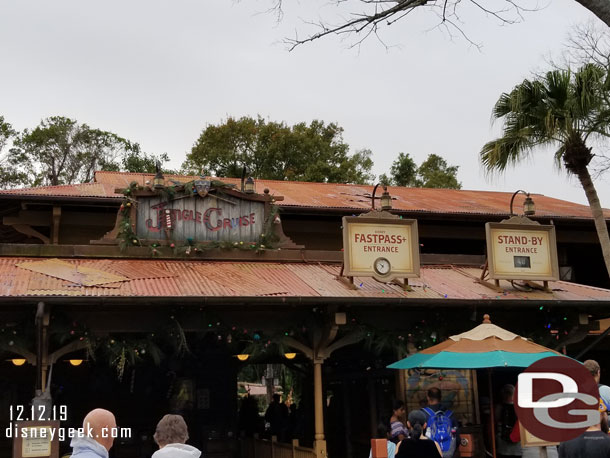 Jingle Cruise time.. 40 minute standby. I had a FastPass+