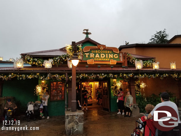 A look around Discovery Island as it grew darker.