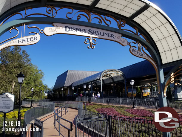 All quiet leaving Epcot at 9:50am, most guests are arriving.