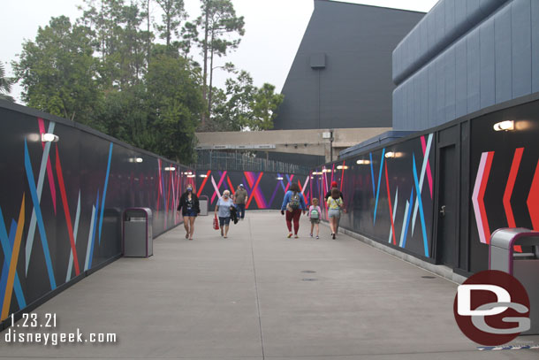 The walkway goes around guest relations and you pass the Guardians of the Galaxy construction (former Universe of Energy).