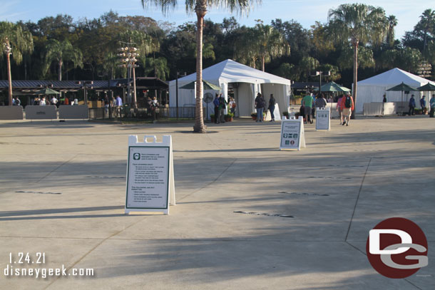 8:39am arriving at Animal Kingdom, plenty of A-frames greet you on the way to the temperature check and security screening area.