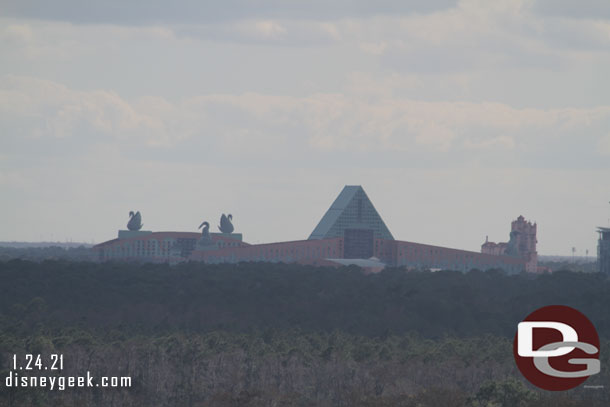 The Swan and Dolphin hotels and to the right Tower of Terror.