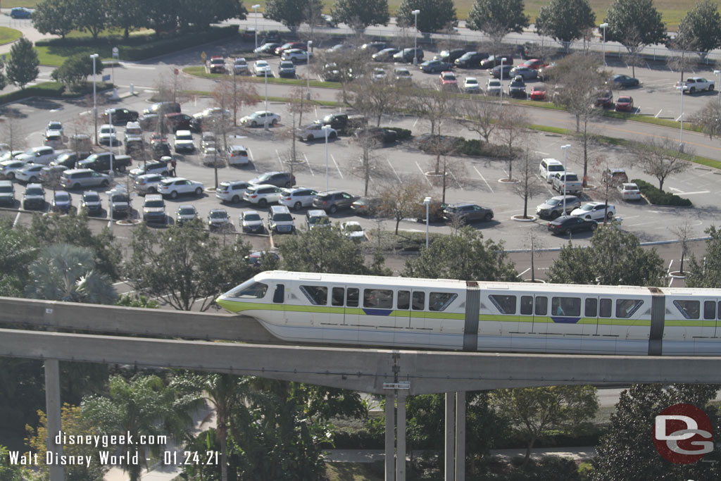 Monorail lime approaching the Contemporary