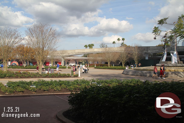 A wider look around the entry/exit plaza