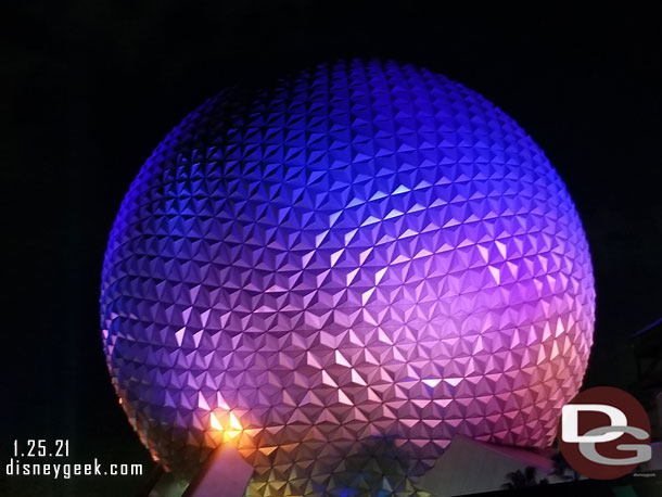 What is it about Spaceship Earth that beckons for picture all the time?  