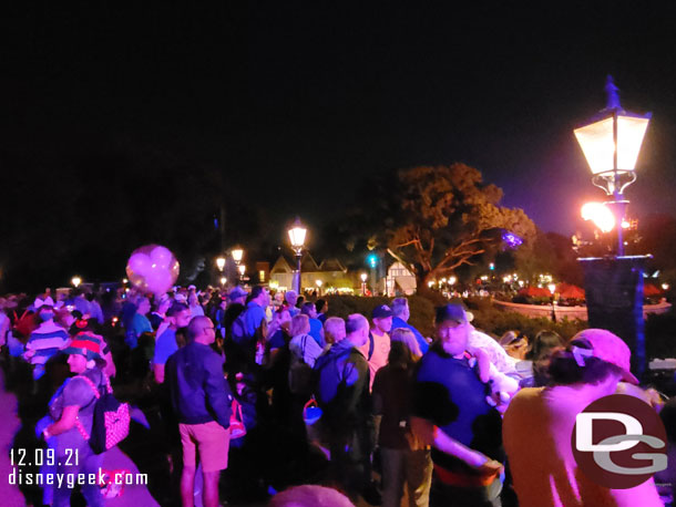 9:33pm - Found a spot for Harmonious on the bridge between France and the International Gateway.  A good size crowd here this evening.