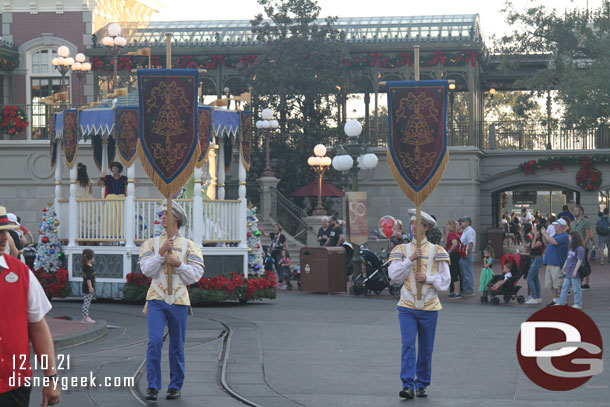 I was in Town Square waiting for the Flag Retreat.. so saw the processional again as it completed its trip around the square