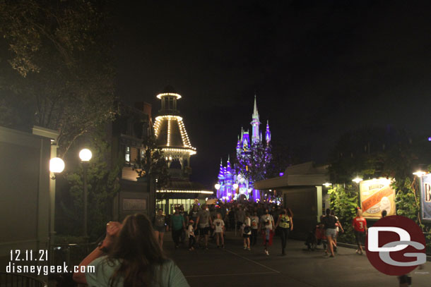 Took the west side bypass to avoid some of the crowd.  They had sections taped off for viewing of Disney Enchantment.  Here is what one of the views looked like closest to Tomorrowland.