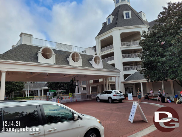 10:10am - Arriving at Disney's Yacht Club Resort (since that bus showed up first went there).