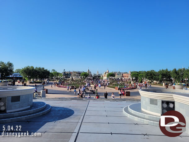 9:07am - Looking toward Main Street, the park officially opened at 9am today.