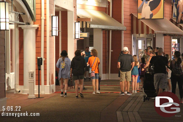 There was a performer further down the Boardwalk, it sounded like he was wrapping up his performance so I did not hike down there.