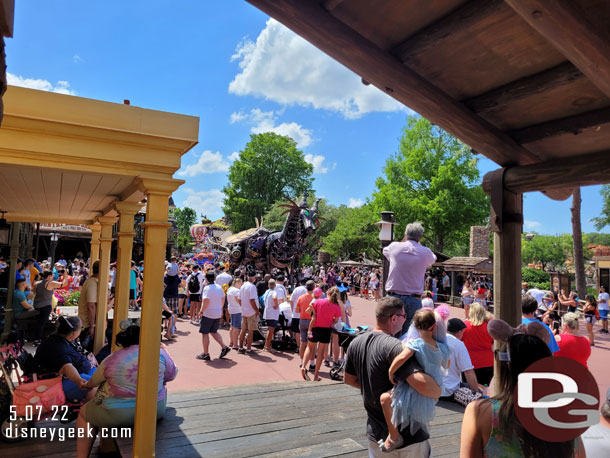 I was back from the parade route under cover.  The largest crowd reaction was when a cloud covered the sun for a few seconds, a loud cheer was heard over the parade soundtrack.