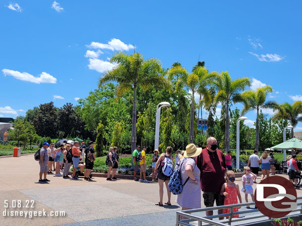 The queue on the right was for the PhotoPass photographer picture.