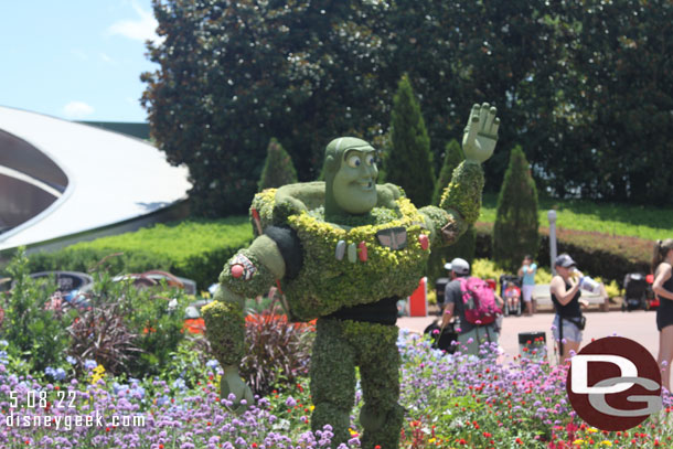 After our Guardians preview took a stroll through EPCOT.  Buzz Lightyear topiary outside Mission Space