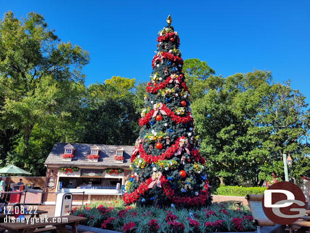 Can you spot Olaf at the American Adventure Christmas Tree?