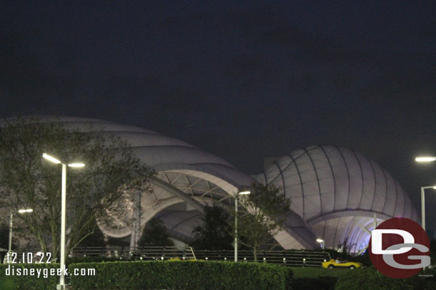 Tron was cycling into the evening, but no canopy lights were on.