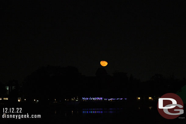 Spotted the moon rising above Mexico