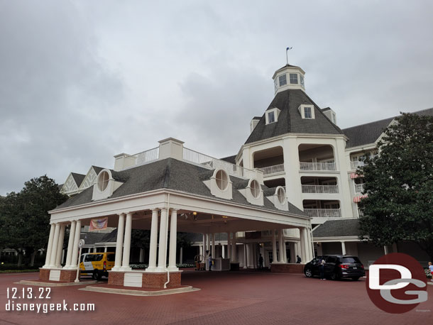 4:25pm - Arriving at the Yacht Club.  The rain had not started so decided to exit here to take a look at the Christmas decorations.