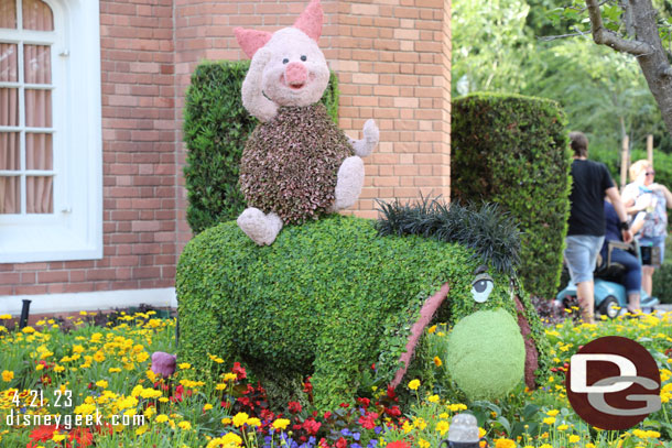 Winnie the Pooh topiaries in the United Kingdom