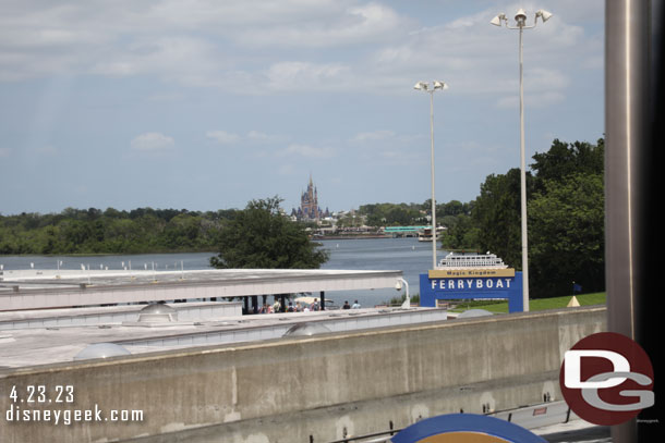 1:13pm - Transferred to the Epcot line at the Transportation and Ticket Center.