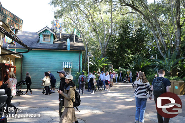 1:44pm - The queue was not long when we stopped by, it looked worse than it was.