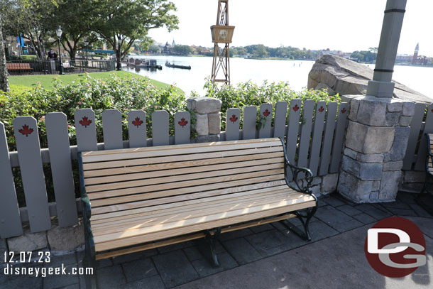 This bench looked new or recently renovated.