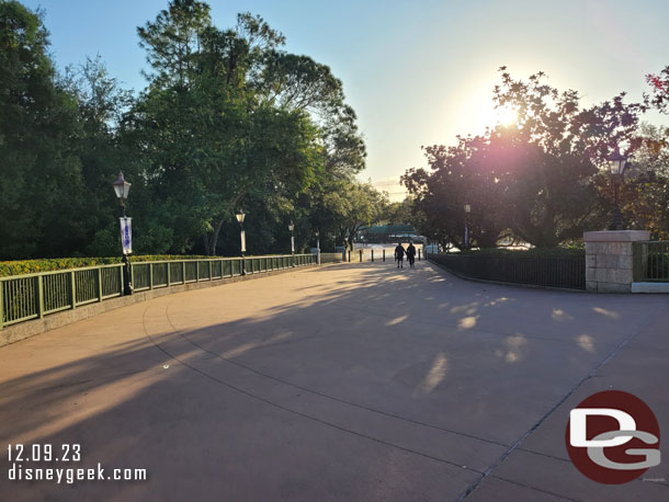 8:07am - All quiet on my way to EPCOT this morning.  Early morning hours start at 8:30 and the park opens at 9:00.