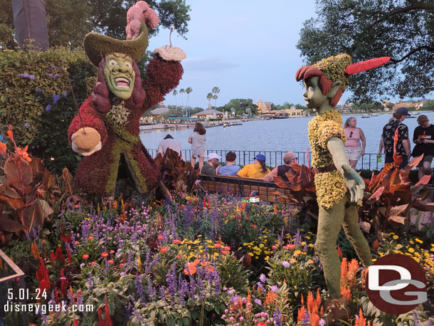 Peter Pan and Captain Hook topiaries