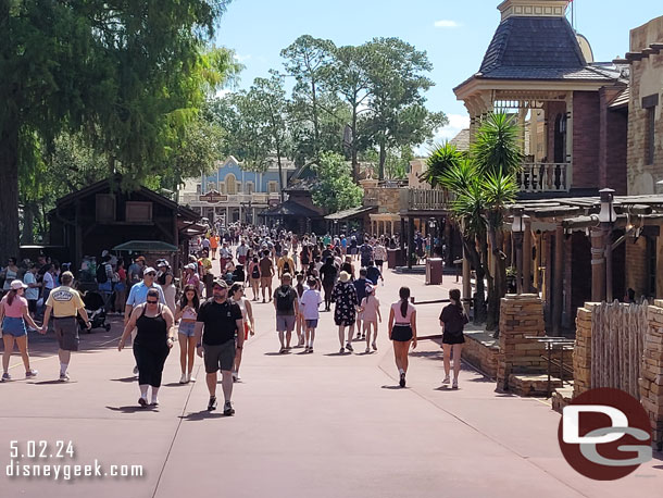 11:19am - Frontierland this morning