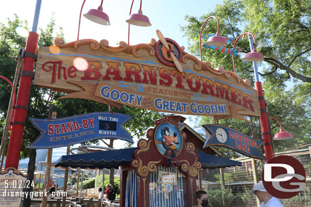 9:27am  - The rest of the group finished with the mine train and we met them for Barnstormer which was a walkon.