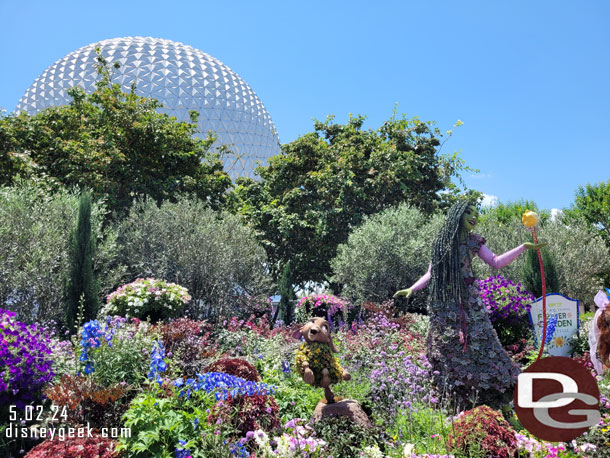 12:57pm- Arrived at EPCOT.  Wish topiaries at the entrance to the park for the International Flower and Garden Festival.