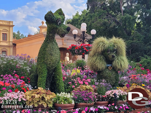 Lady and the Tramp Topiaries