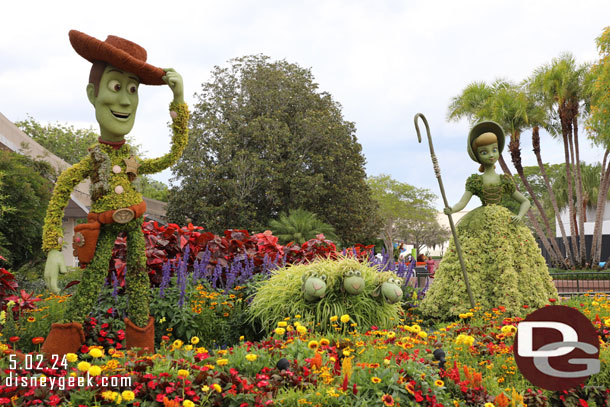 Woody and Bo Peep topiaries