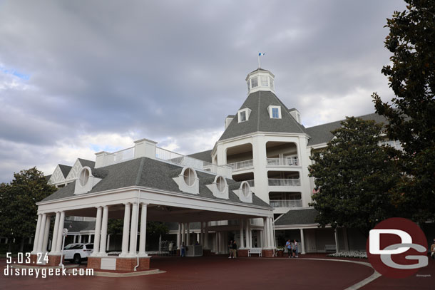 5:26pm - Arrived at Disney's Yacht Club Resort were I decided to disembark.