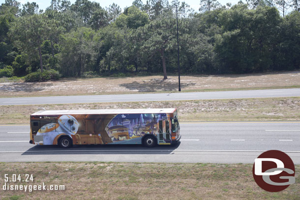 Star Wars: Galaxy's Edge bus on World Drive